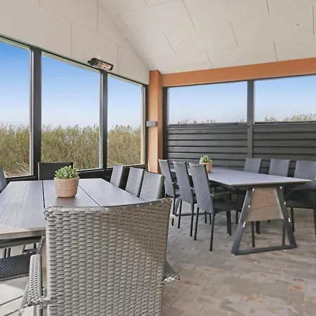 Semesterbostad Elevated Luxury House With A View Sj991
